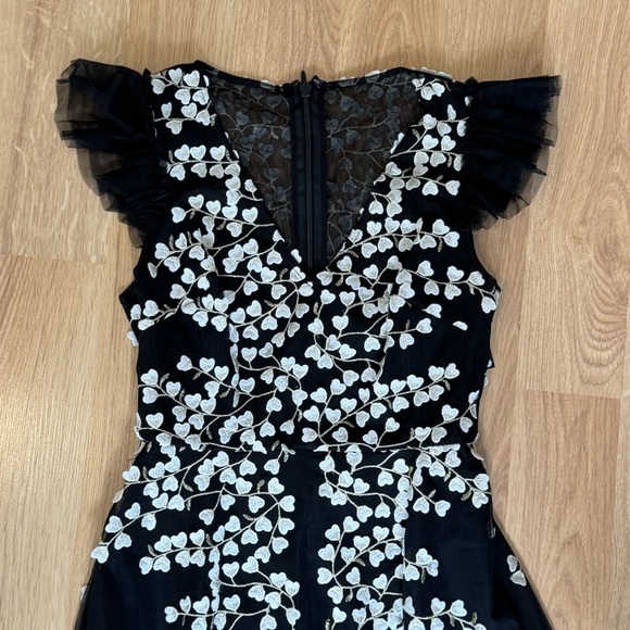 BCBGMAXAZRIA Black Embroidered Hearts Lace Feminine Asymmetrical Hem Dress 2 NWT - Picture 10 of 14